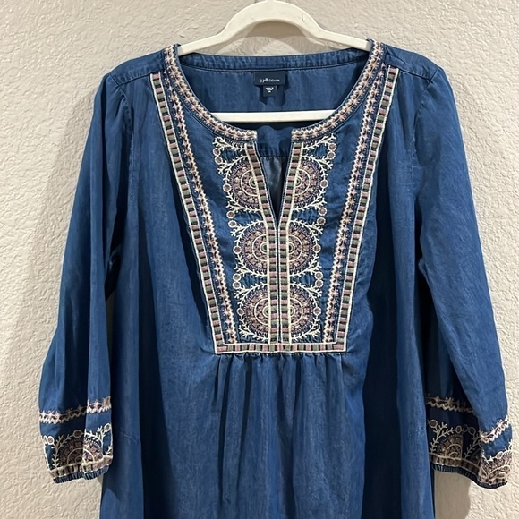 J. Jill Denim Womens M Embroidered Indigo Dress Knee Length Split Neck - Picture 5 of 9